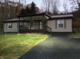 137 Lonnie Mann Rd, Hinton, WV 25951