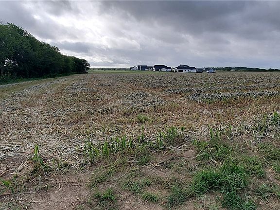 2nd image of 6939 Cedar Creek Rd