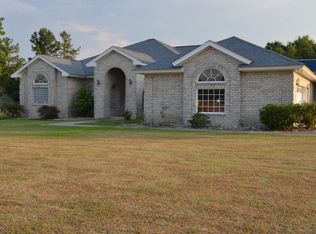 1521 Bojo Cir, Manning, SC 29102