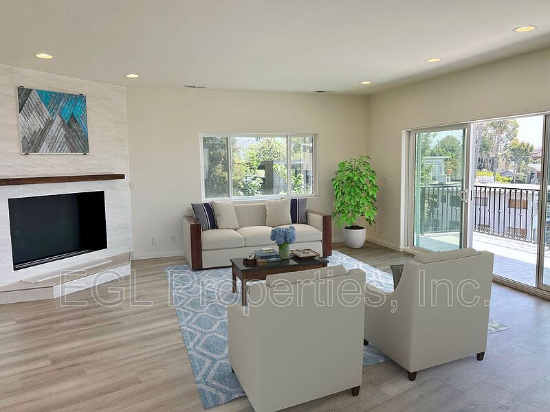 1st image of 2038 N Sycamore Ave