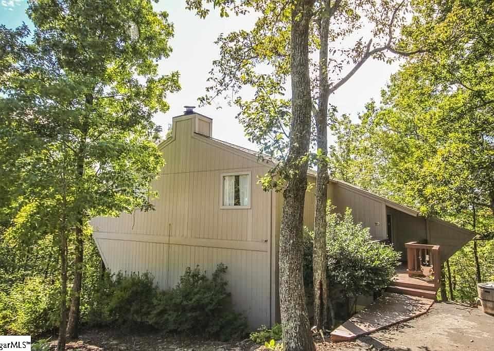 1st image of 12 Altamont Forest Dr