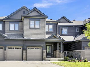 170 Wabikon Cres, Ottawa, ON K1X 0H7