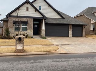 18705 S Autumn Grove Dr, Edmond, OK 73012
