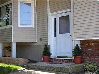 2nd image of 96 Plymouth Blvd
