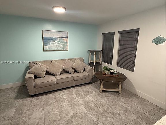 2nd image of 2020 Washington St APT 3