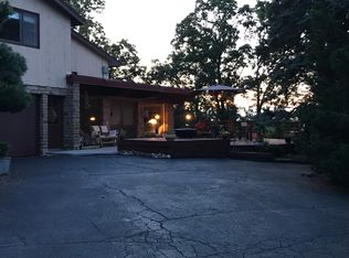 4800 Black Swan Dr, Shawnee, KS 66216