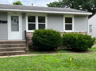 1732 S Montebello Ave, Springfield, MO 65807