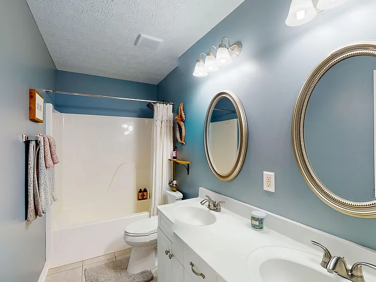 629 Linden Ln — Photo 22