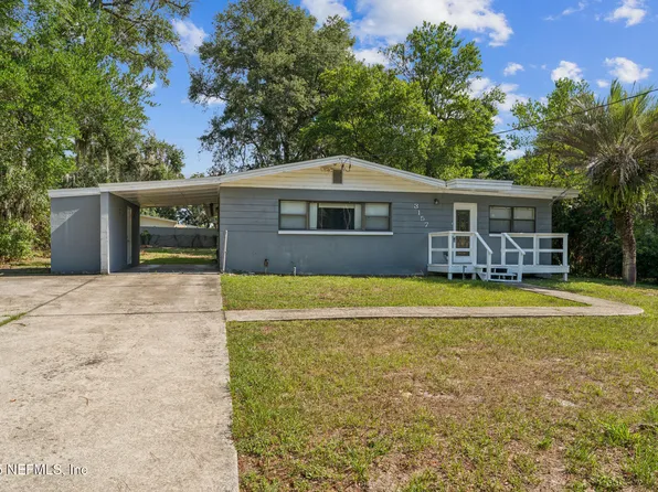 3157 ALTAMONT Avenue E, Jacksonville, FL 32208