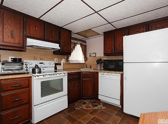 2nd image of 1593 Dillon Ave