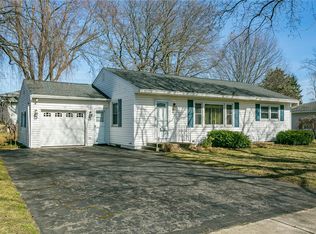 161 Spruce Ln, Rochester, NY 14622