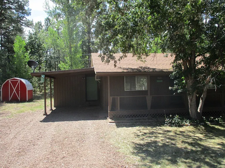 1821 W Stratton — Photo 1