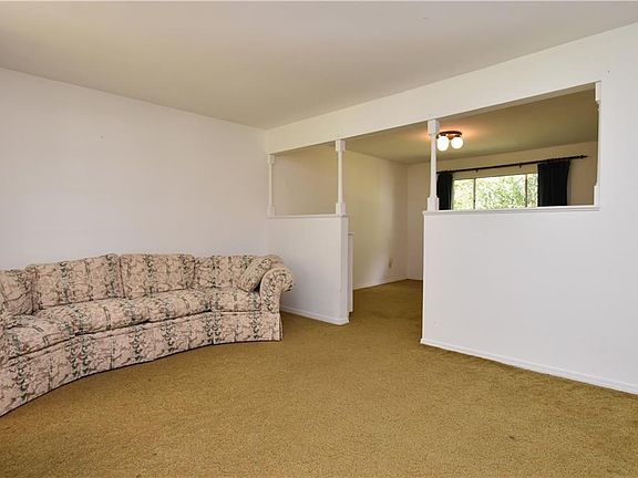 3rd image of 107 Normandy Dr