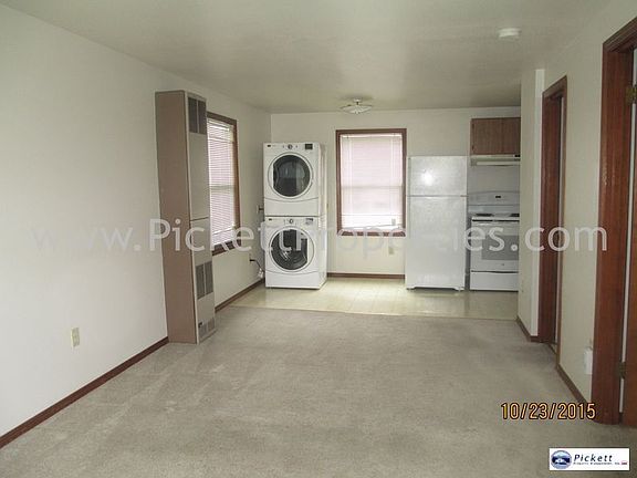 3rd image of 829 1/2 7th St
