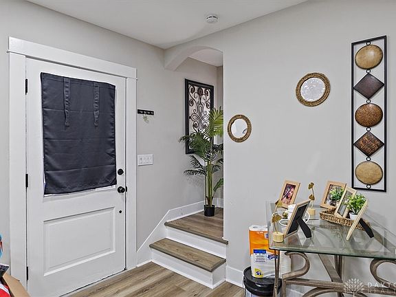 3rd image of 619 Daleview Ave