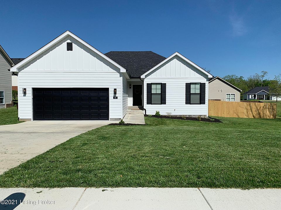1st image of 90 Lone Oak Dr