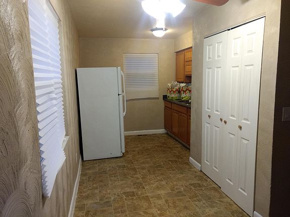 2nd image of 1284 Deeds Ave APT A