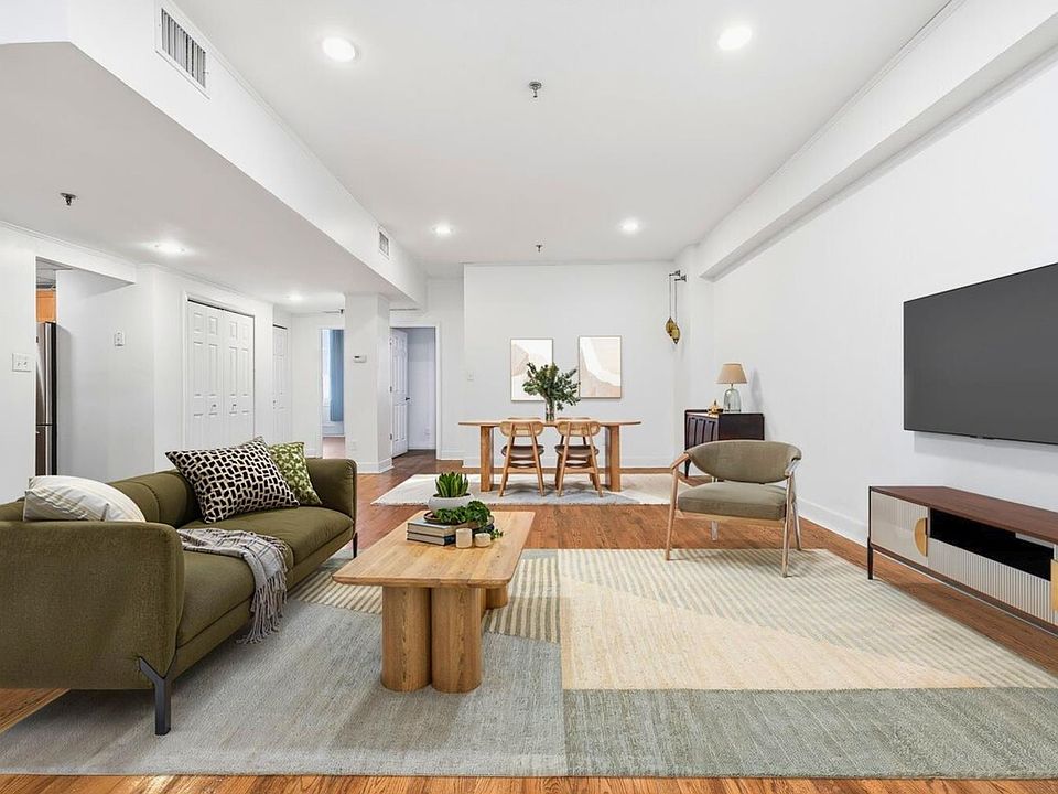 1st image of 357 Varick St APT 123B