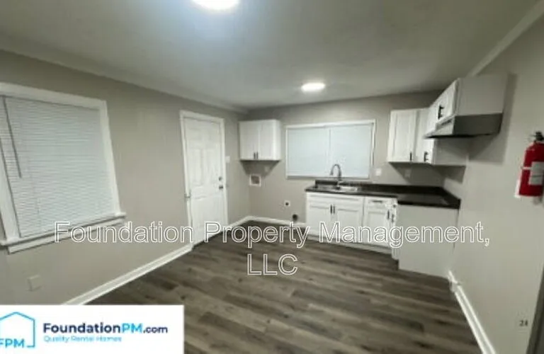 1711 S Sutton Dr — Photo 5