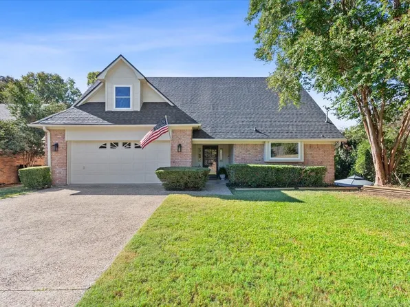 6904 Viking Dr, Waco, TX 76710