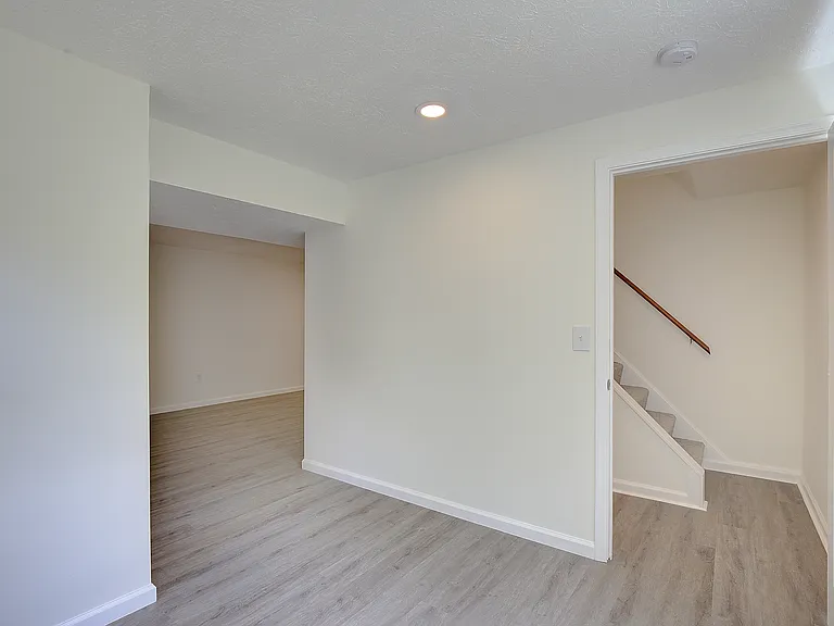 6417 Kaine Dr — Photo 33