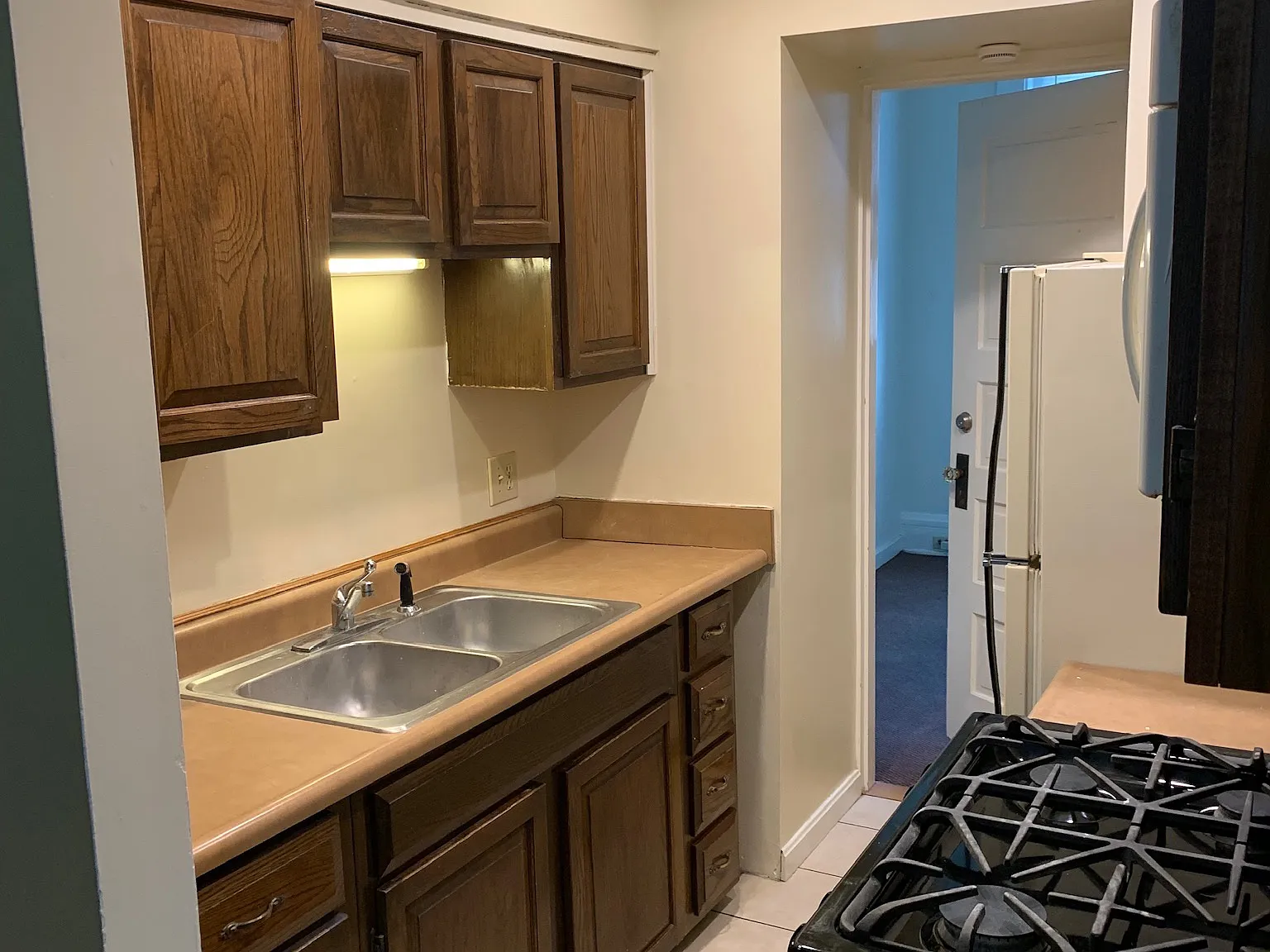 31 W Hollister St — Photo 2