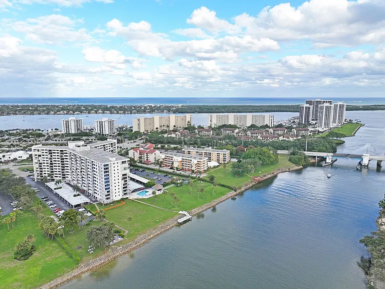 336 Golfview Rd #1115 — Photo 40