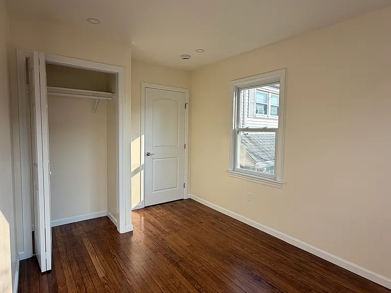 645 Main St — Photo 7