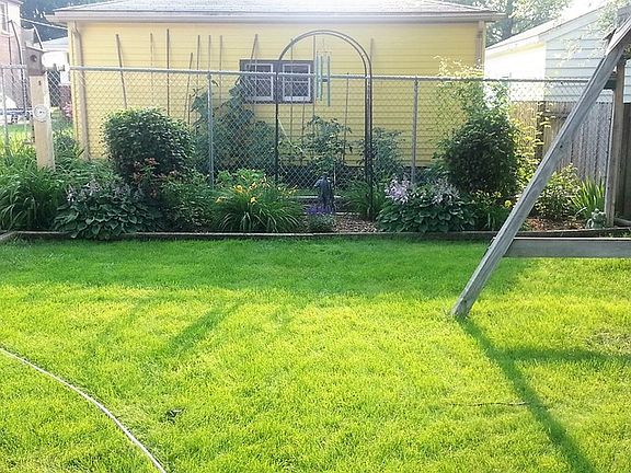 5th image of 1340 Mandel Ave