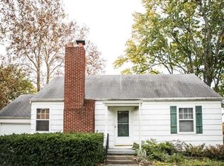 901 NE 42nd Ter, Kansas City, MO 64116