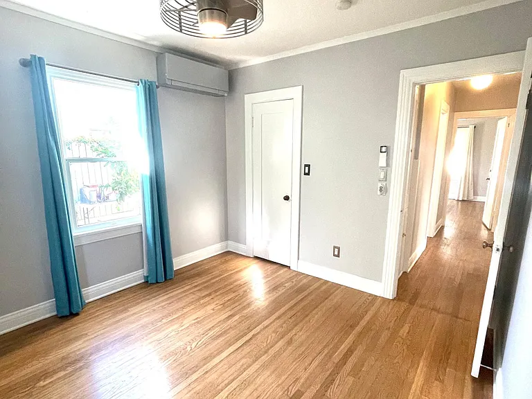 1016 E 36th St — Photo 20