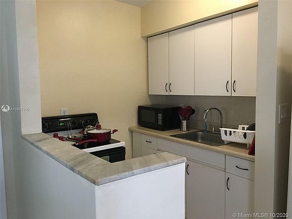 4th image of 1201 SW 1st St #1-8