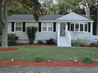 37 Hillsdale Rd, Holbrook, MA 02343