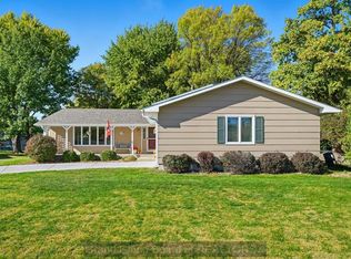 2808 Stagecoach Cir, Grand Island, NE 68801