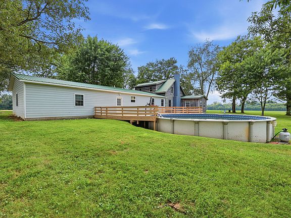 5th image of 2590 Peacock Rd