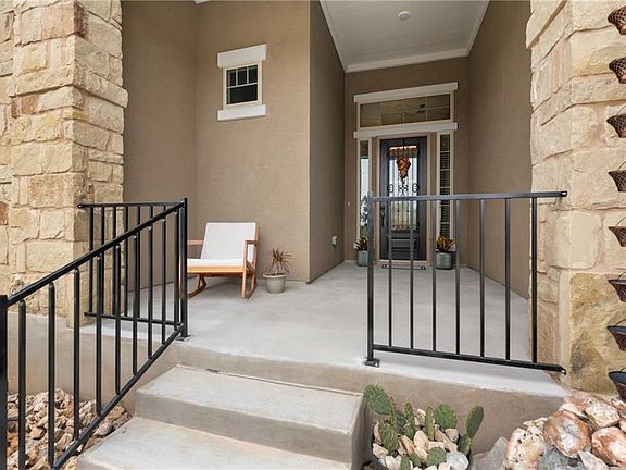 4th image of 101 Royal Oak Dr