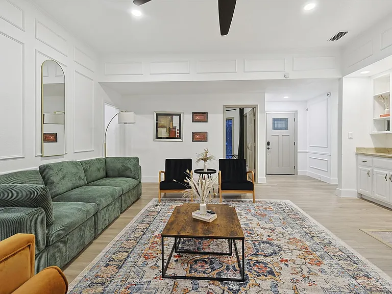 609 Arbor Creek Dr — Photo 19