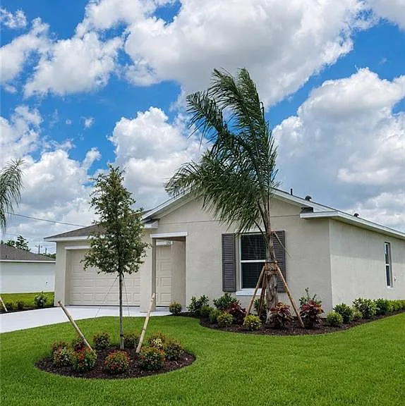 337 Marabou Dr — Photo 1