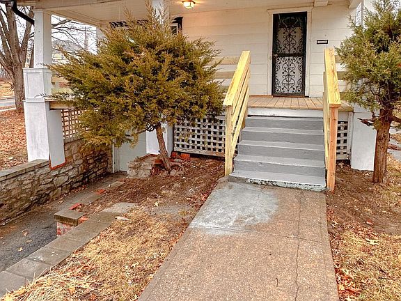 2nd image of 5105 Euclid Ave