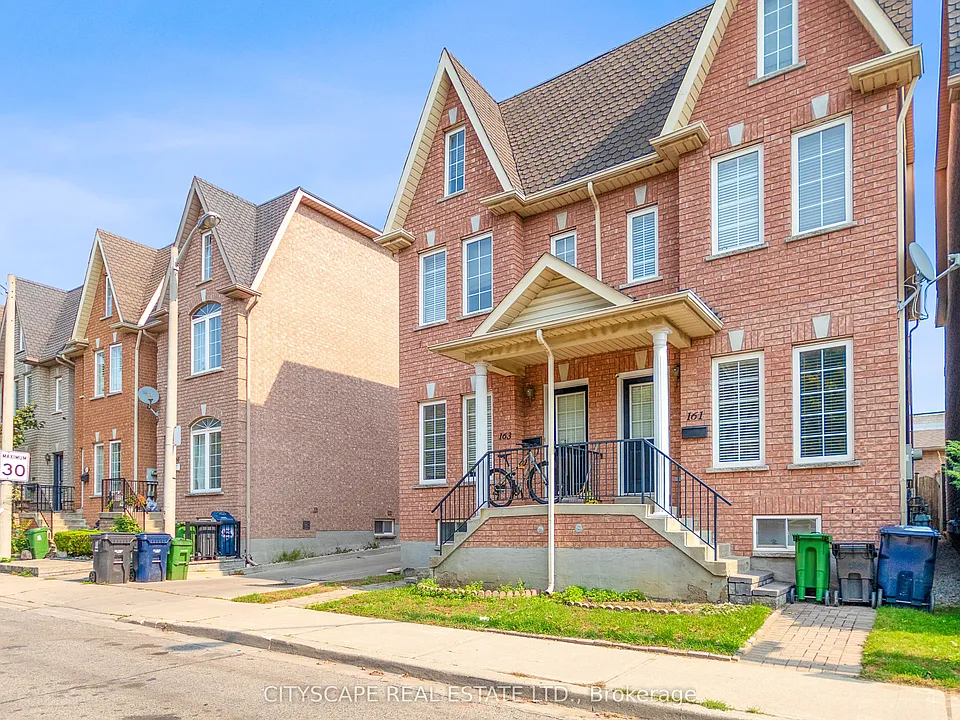 163 Rankin Cres #LOWER
