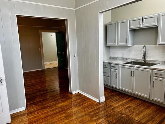 5th image of 301 S Main St #4