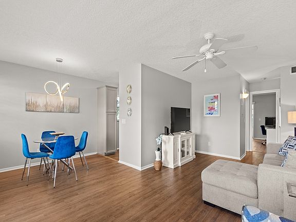 3rd image of 14 Vista Gardens Trl APT 203