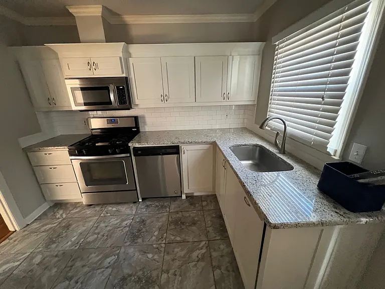 6700 Beacon St — Photo 3