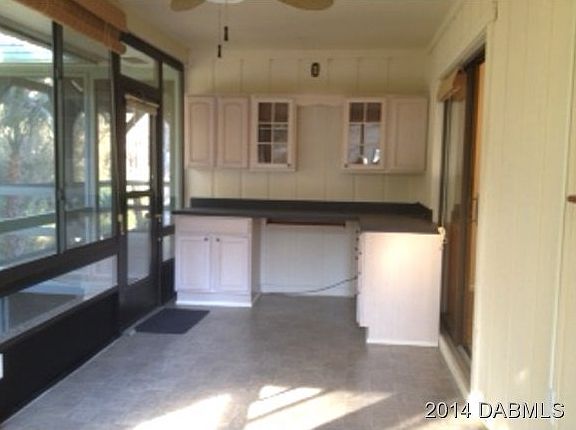 3rd image of 122 Hickory Ln