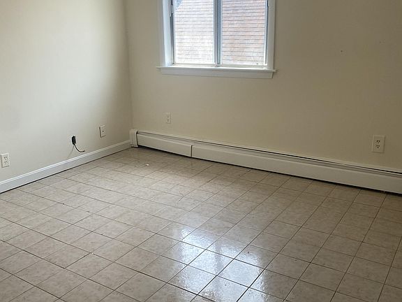 3rd image of 167 College Ave #3