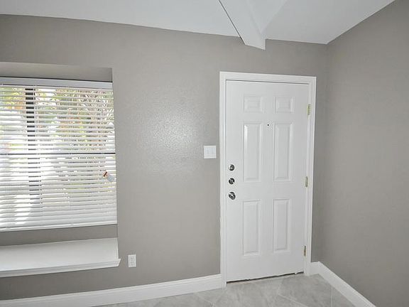4th image of 15409 Escapade St