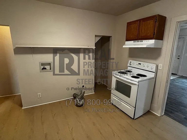 1207 W 15th St — Photo 7