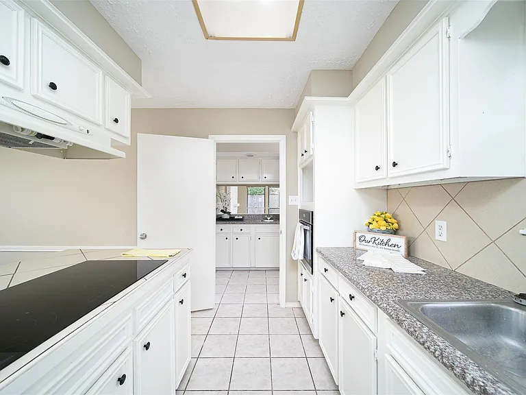 3123 Sam Houston Dr — Photo 9