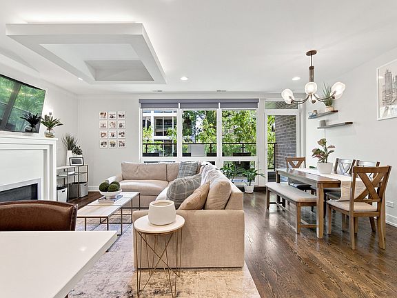 2nd image of 2210 W Chicago Ave #2E