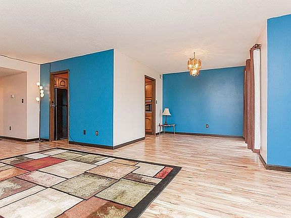 4th image of 4420 Tama St SE #1
